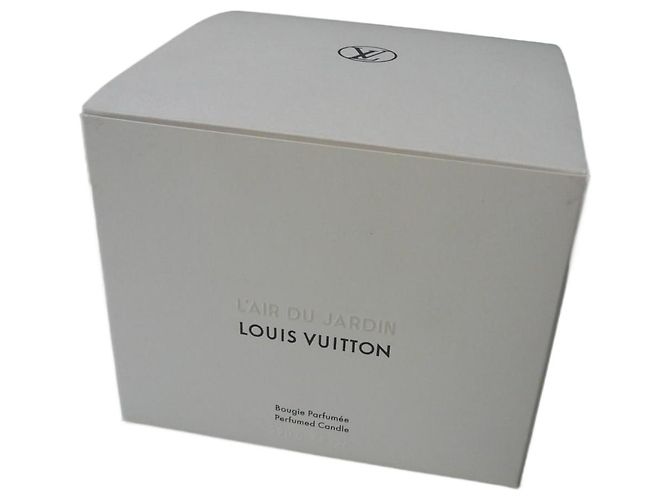 LOUIS VUITTON Vela perfumada de luxo nova O AR DO JARDIM 220 gramas ESGOTADO Branco