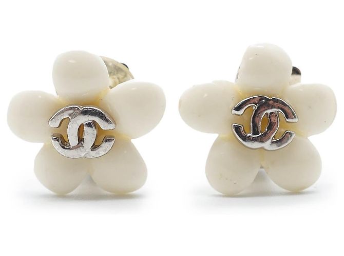 Chanel Boucles d'oreilles Clip CC Logo Fleurs Blanches