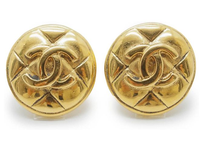 Chanel Orecchini rotondi Coco Mark Matelassé GP D'oro 