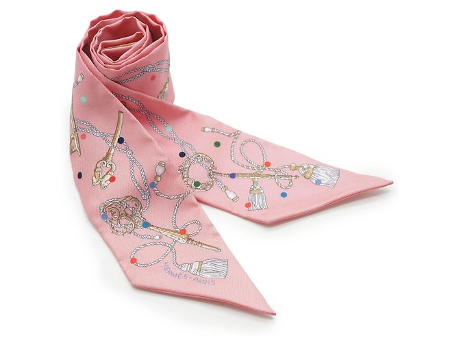 Hermès Les Cles a Pois Silk Twilly Pink