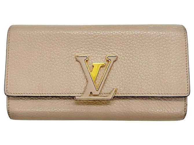 Louis Vuitton Portefeuille Capucines Long Wallet Beige Grey