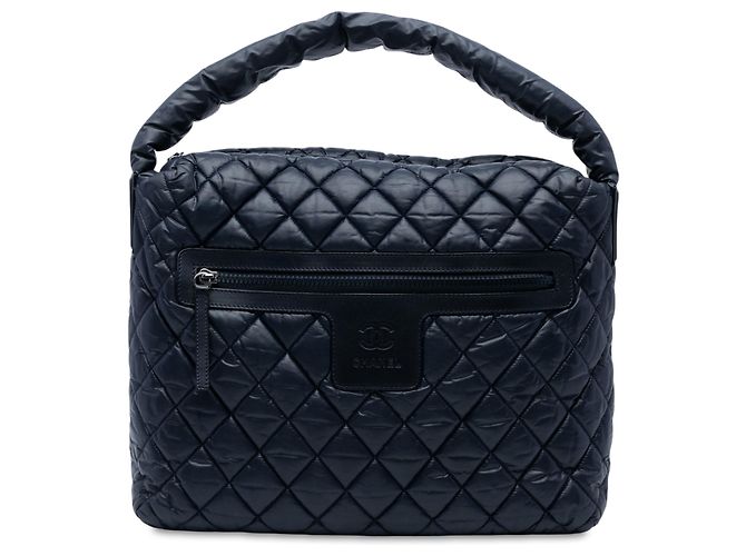 Bolsa hobo Coco Cocoon em nylon acolchoado azul da Chanel Azul marinho