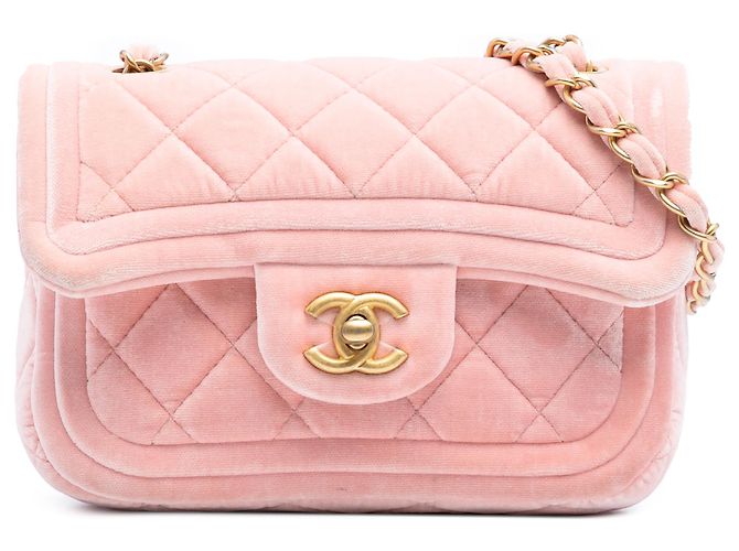 Chanel Mini Flap de Terciopelo Acolchado Rosa con Doble Marco