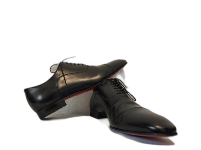 Christian Louboutin Greggo Scarpe Stringate in Pelle Nera Nero