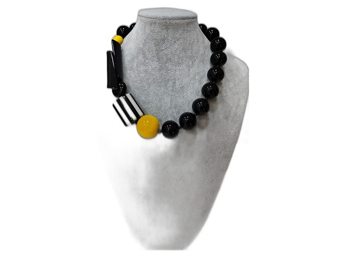 Collana Angela Caputi in resina nera gialla e a righe Nero