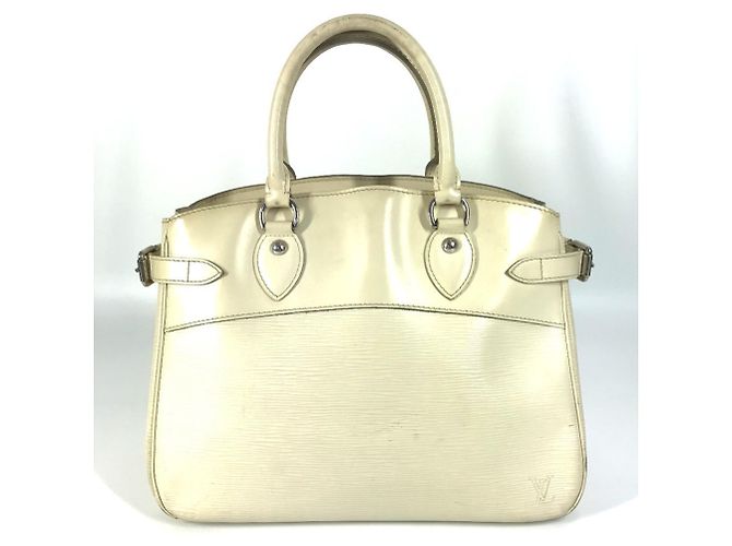 Sac à main Passy PM en Epi de Louis Vuitton Blanc Blanc cassé
