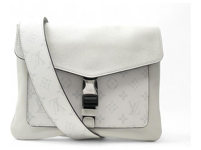 NEUE LOUIS VUITTON MESSENGER OUTDOOR TASCHE M30411 MONOGRAM ECLIPSE MIT KLAPPE Weiß