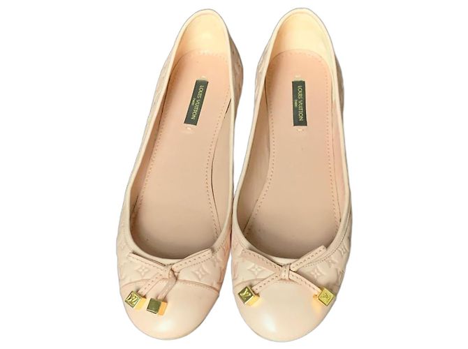 Louis Vuitton Ballet flats Pink