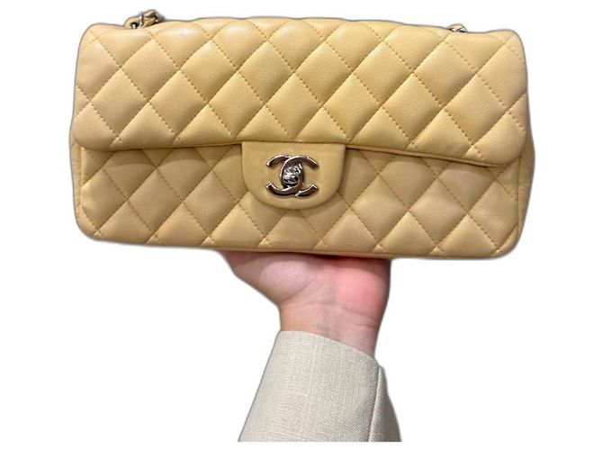 Chanel timeless classic east west Beige