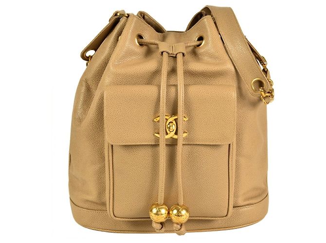 Borsa a spalla in pelle caviar beige Chanel
