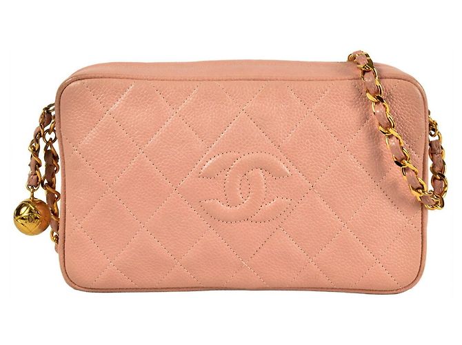 Bolsa de ombro matelassé rosa Chanel com corrente
