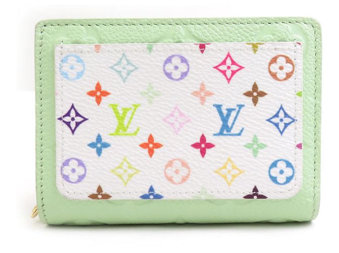 Louis Vuitton Bi-fold Wallet in Green Monogram Empreinte