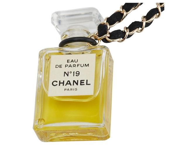 Collana Eau de Parfum Chanel No. 19