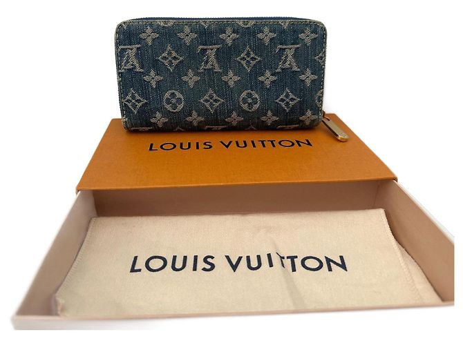 Louis Vuitton Zippy Denim Light blue