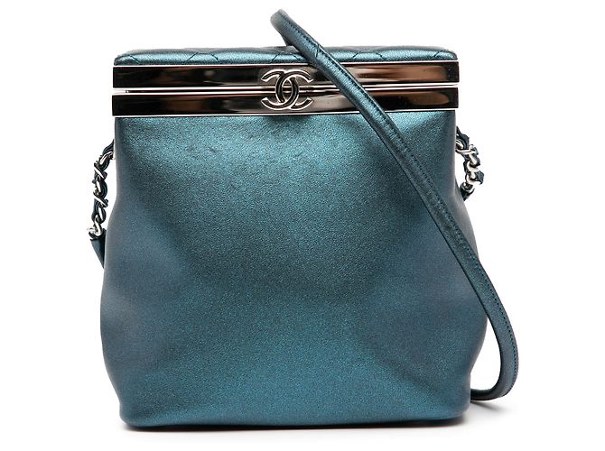 Bolsa Vanity em Couro de Bezerro Metálico Azul CC da Chanel