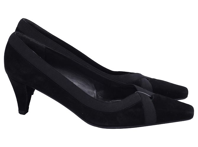 Pumps con accentuatura a chiave Stuart Weitzman in suede nero