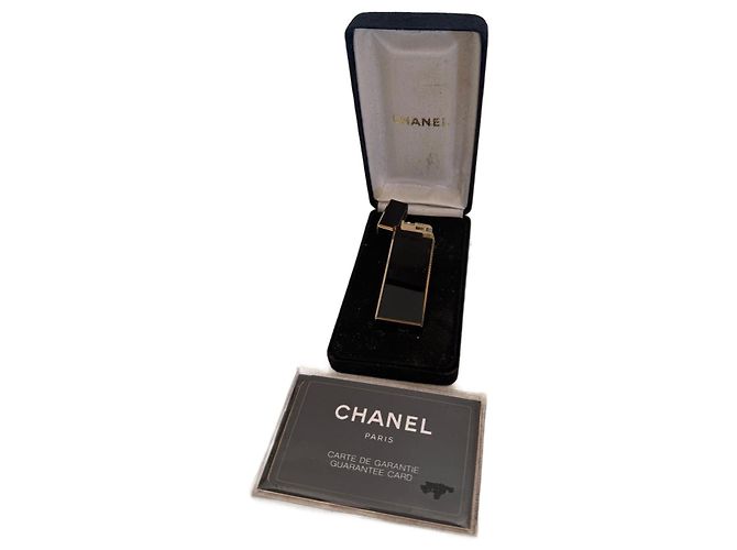 Chanel Accessori per fumatori Nero