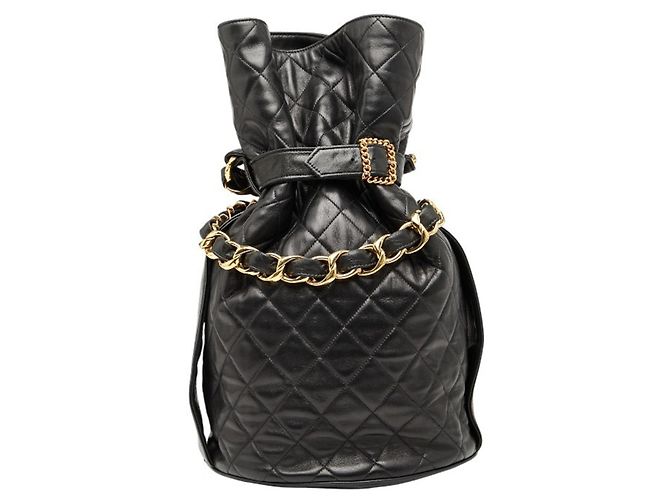 Bolsa de ombro com corrente em matelassê Coco Mark da CHANEL Preto