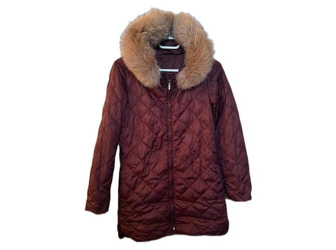Doudoune Max Mara The Cube bordô com capuz de pele Bordeaux