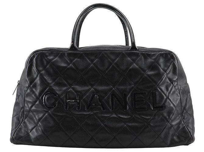 Bolsa Boston Matelassé Chanel em couro preto