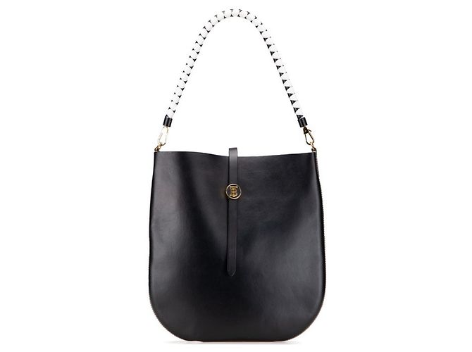 Bolsa de ombro em couro preto com logo TB da Burberry