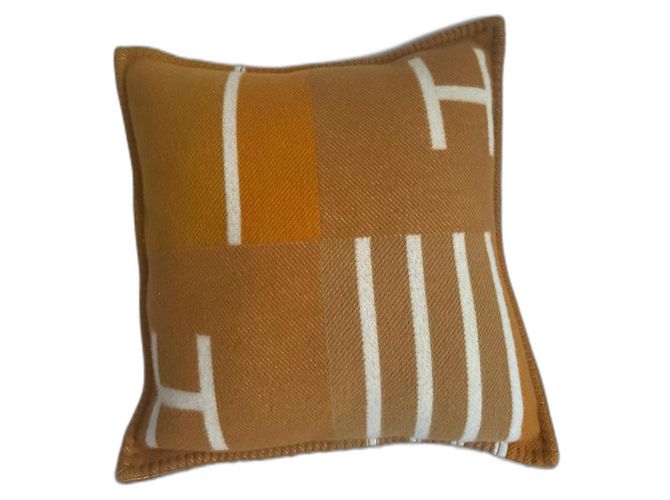 Hermès Avalon Vibration Cushion Wool Honey 50x50cm