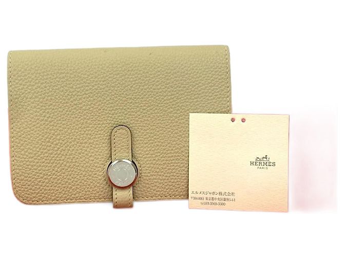 Hermès Dogon Compact Geldbörse aus Togo-Leder Weiß