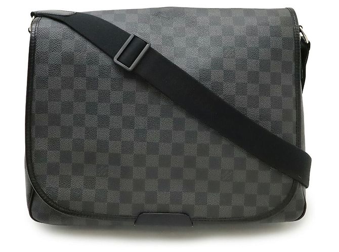 Louis Vuitton Daniel GM Damier Graphite Shoulder Bag Black