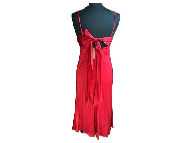 Autre Marque Rotes Abendkleid aus Seide mit Schleife