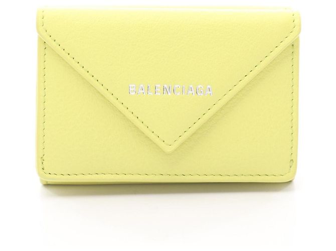 Everyday Cartera Mini Tri-Fold de Cuero Amarillo Balenciaga