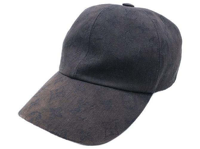 Louis Vuitton Monogram Essential Cap Black