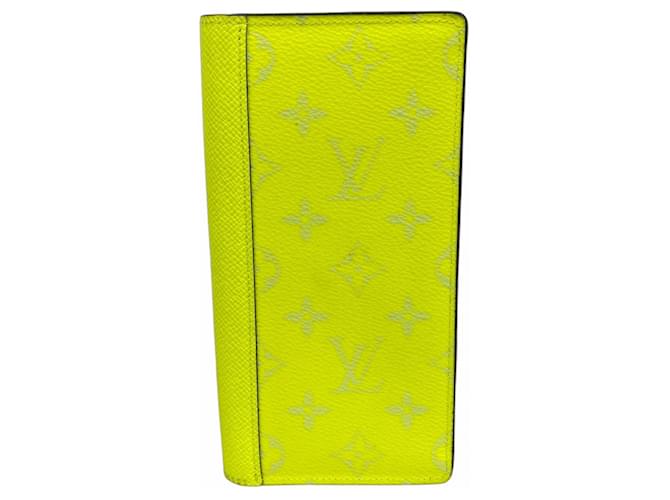 Brazza Louis Vuitton Taiga Rama Long Wallet Yellow  ref.2575085