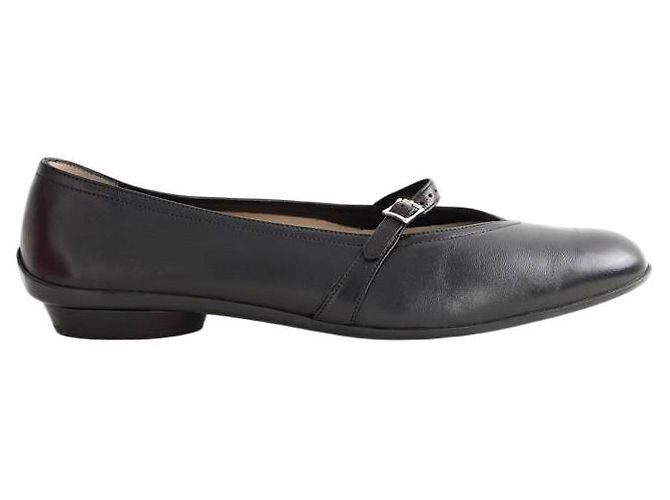 Salvatore Ferragamo Black leather ballet flats