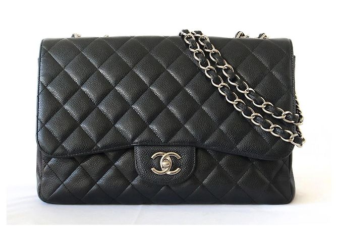 Timeless Chanel Classic Jumbo Single Flap in pelle caviar nera e argento Nero