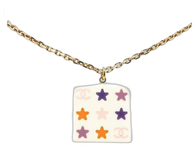 Colar Chanel com pingente Multicor