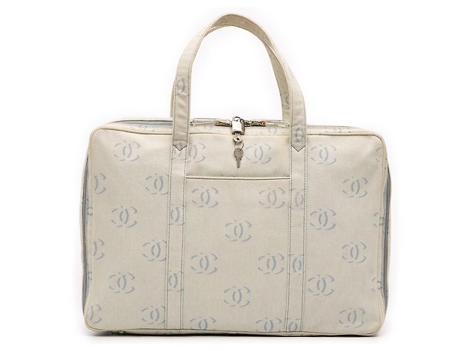 Chanel Blaue CC Denim Reisetasche Hellblau