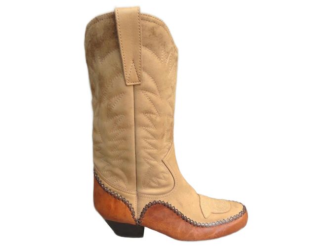 Botas Tsumori Chisato de couro e camurça bege
