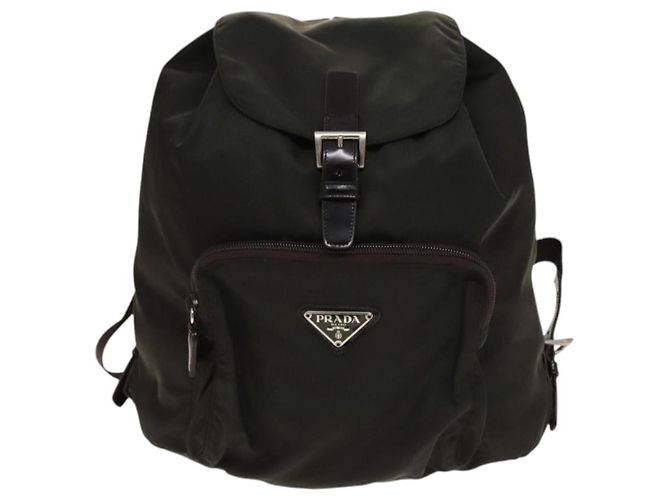 Mochila de nylon com fivela e bolso frontal Prada Caqui