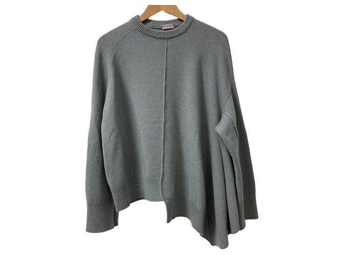 Autre Marque MRZ Pullover aus Cashmere-Mischung mit asymmetrischem Rundhalsausschnitt Grau