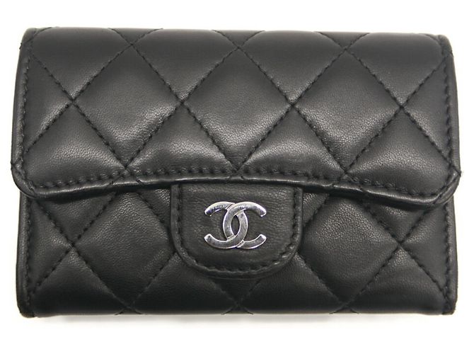 Chanel Matelasse Lambskin Card Holder Black