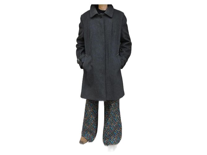 Abrigo Burberry Loden de lana gris