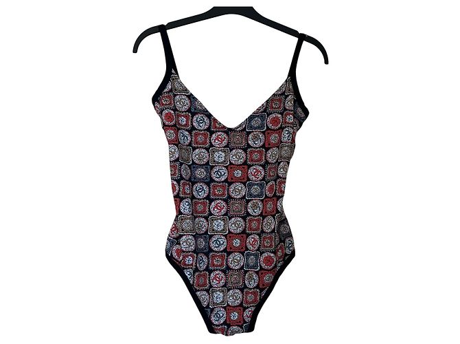 Chanel Moda praia Multicor
