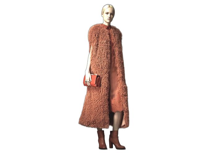 Valentino Pre-Fall 2014 Lammfell-Cape Orange