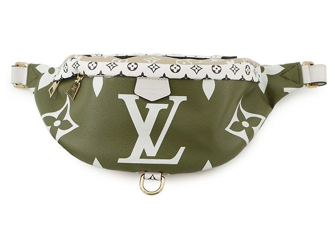 Bumbag Sac banane géant Monogram vert Louis Vuitton