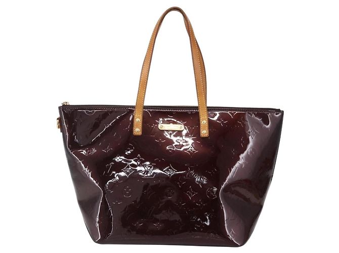 Bolsa Bellevue Louis Vuitton Monogram Vernis GM Roxo