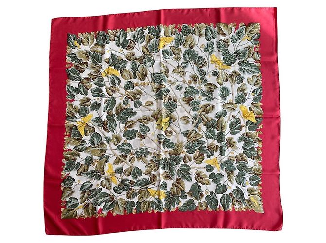 Hermès L’Arbre de Soie Silk Scarf 90 Dark red