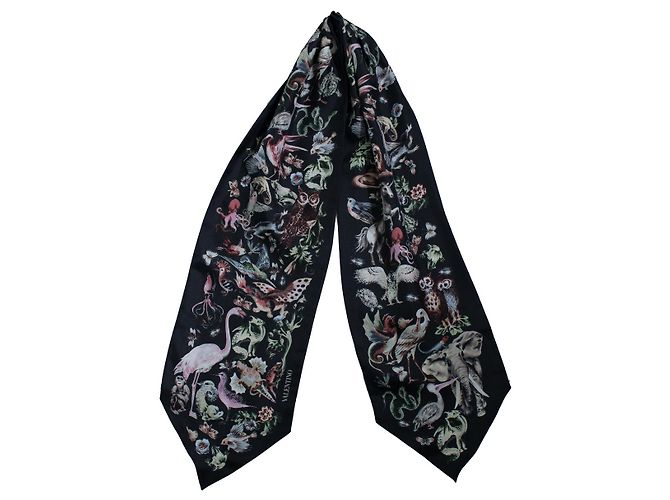 Valentino, bufanda de seda negra con estampado safari Negro Multicolor