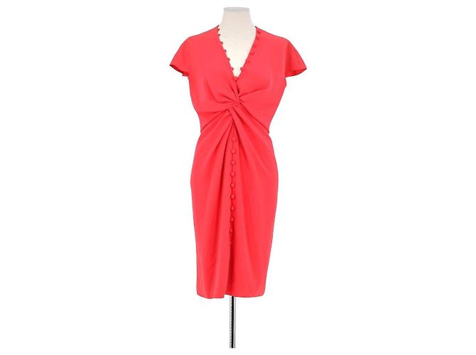 Paule Ka Rotes Kleid