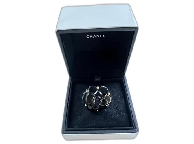 Cambon Anello Chanel Camelia Nero e Oro Ceramica