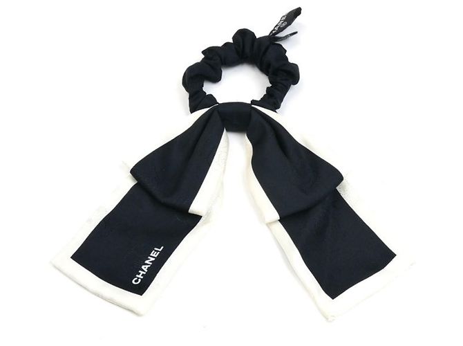 Accessorio per capelli Scrunchie in seta Chanel Nero Bianco 